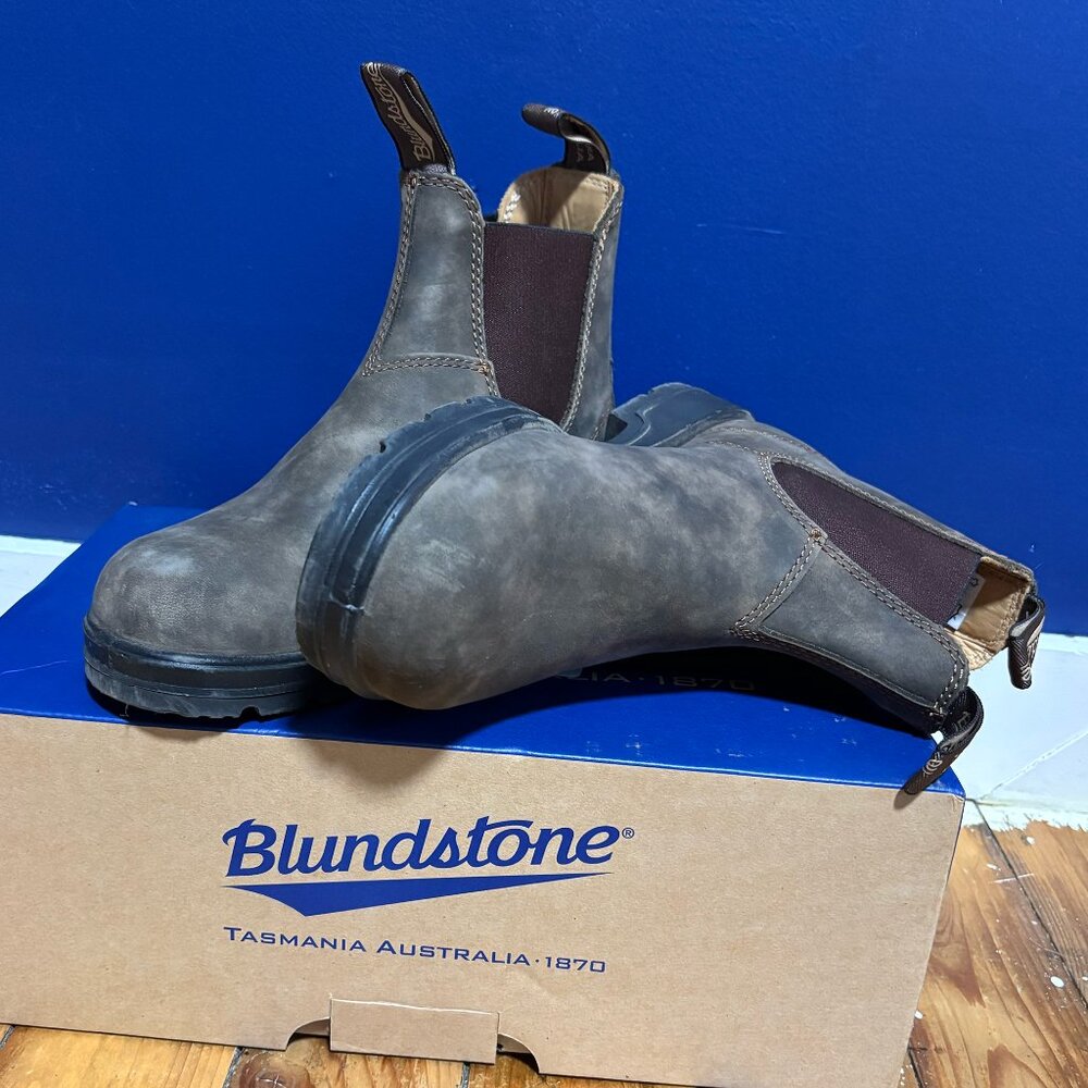 Blundstone Rustic Brown Chelsea Boots - Worn Once!